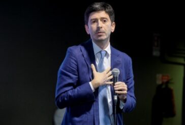 Speranza "Ambiguità sui vaccini è un rischio. Il 40% non sa chi votare"