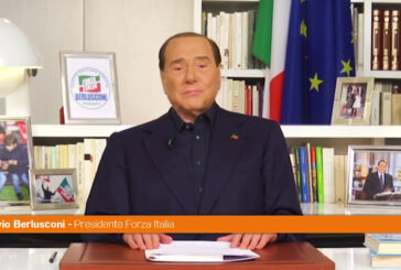 Migranti, Berlusconi "L'Europa ci deve aiutare"