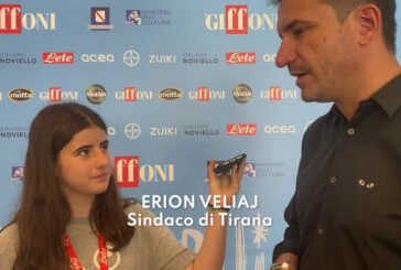 Intervista al sindaco di Tirana: "Giovani viaggiate, vi farà crescere"
