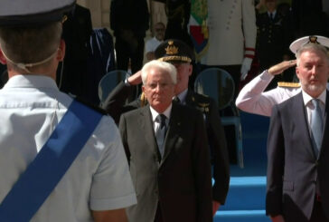 Mattarella alla cerimonia di consegna delle Aquile di pilota militare