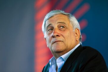 Tajani "Serve un governo di alto profilo"