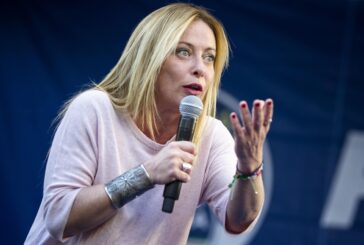 Meloni alla kermesse di Vox "Non siamo mostri, viva l'Ue dei patrioti"