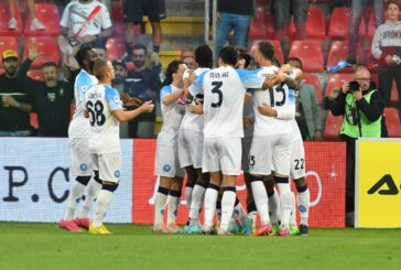 Poker alla Cremonese, Napoli da solo in vetta