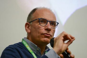 Governo, Letta "Auguri per interesse del Paese ma no alla fiducia"