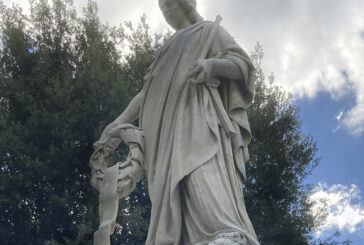 “Una donna di nome Italia” salva il Monumento ai Caduti per l’Indipendenza
