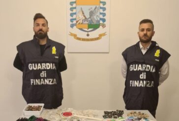 GdF: sequestrati 30mila articoli di bigiotteria non conformi