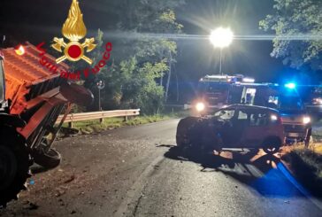 Incidente tra auto e trattore: gravemente ferito un 83enne