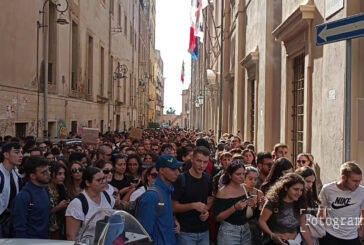 Crollo all'Università di Cagliari, gli studenti scendono in piazza