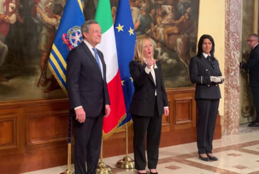 La cerimonia della campanella, passaggio di consegne Draghi-Meloni