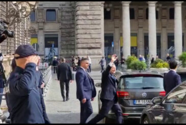 Draghi lascia Palazzo Chigi dopo il passaggio di consegne a Meloni