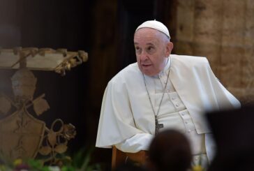 Appello Papa Francesco "Ue non lasci sola l'Italia sul fronte dell'immigrazione"