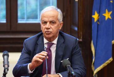 Immigrazione, Piantedosi "Ci stiamo comportando con umanità e fermezza"