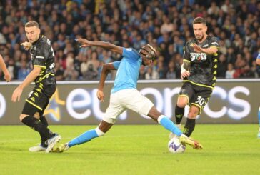 Il Napoli batte l'Empoli 2-0, vittoria numero 12 in campionato