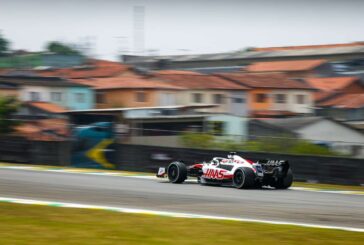 Pole Magnussen per la sprint in Brasile, male le Ferrari