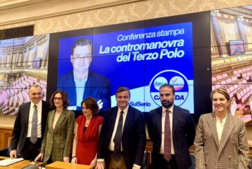 Calenda "Legge di bilancio pericolosa, aumenta la pressione fiscale"