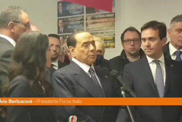 Manovra, Berlusconi "Via tasse alle aziende per assumere i giovani"