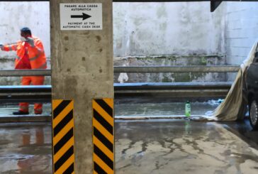 Stazione: pulizia della zona in collaborazione con i pakistani