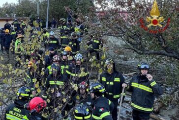 A Ischia si scava alla ricerca dell'ultima persona dispersa