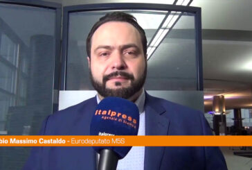 Ue, Castaldo "Accelerare sull'euro digitale"