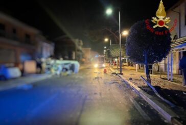 Auto si ribalta, morti 5 giovani nell'hinterland di Roma