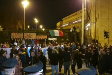 Messina Denaro, il "Grazie" dei palermitani ai carabinieri