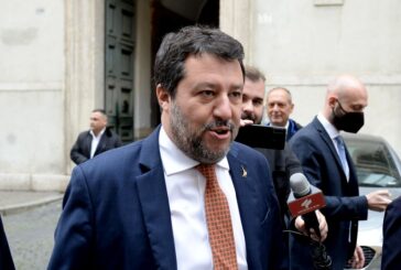 Governo, Salvini "Doveva cascare il mondo e invece bollette scendono"