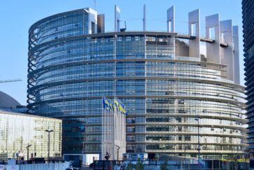 Ucraina, Parlamento Ue "Aiuti militari per tutto il tempo necessario"