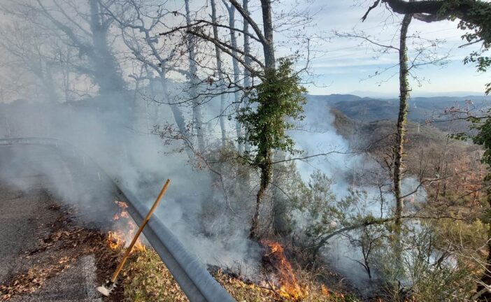 Bernino: incendio domato e situazione sotto controllo