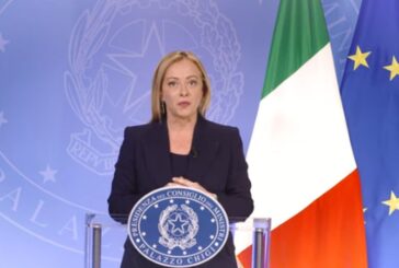 Immigrazione, Meloni "Facciamo nostre parole Papa contro trafficanti"