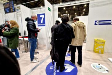 Covid, incidenza in calo. Una sola regione a rischio