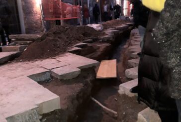 Scheletro di donna ritrovato durante uno scavo in Camollia