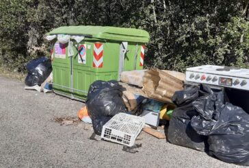 Gaiole: doppia multa per abbandono di ingombranti vicino ai cassonetti