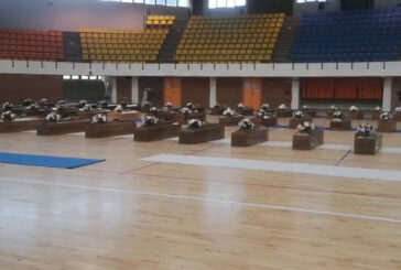 Naufragio di Crotone, le bare dei migranti all'interno del palasport