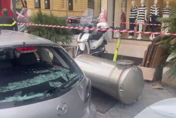 Scaldabagno giù da un balcone, sfiorata tragedia nel centro di Palermo