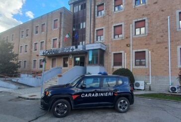 “Bazar dello spaccio” in casa: straniero denunciato dai Carabinieri