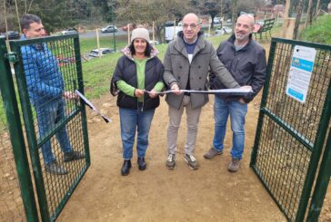 Inaugurata la nuova area cani nel quartiere di Scacciapensieri