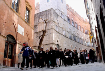 Nel giardino della Biblioteca di Area umanistica i “10 Canti per Siena”
