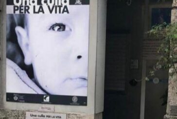 Milano, neonato lasciato con una lettera in ospedale dalla madre