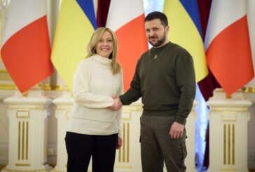 Meloni sente Zelensky "L'Italia scommette sul futuro dell'Ucraina"