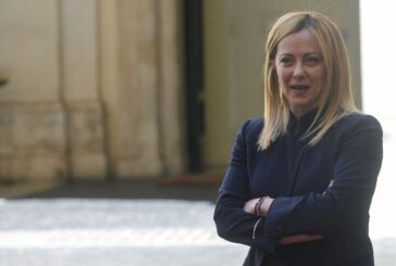 Def, Meloni "Brutta figura, ma non c'è un problema politico"