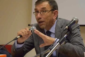 “Osteria Letteraria” con Mario Lentano e il suo “Classici alla gogna”