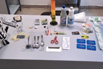 Beccato dalla Polizia con soldi e cocaina