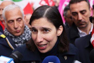 Immigrazione, Schlein "Distruggere accoglienza diffusa è inumano"