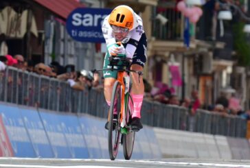 Healy vince l'8^ tappa del Giro, Leknessund resta in rosa
