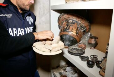 Scavi archeologici clandestini, arresti e perquisizioni in 5 regioni