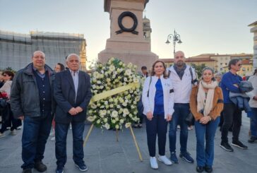 A Pisa la fiaccolata in ricordo di Barbara Capovani: “Mai più morti sul lavoro”