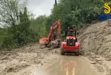 Alluvione in Emilia-Romagna, strade sommerse dal fango