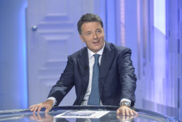 Renzi "Politici e giornalisti spiati, il governo faccia chiarezza"