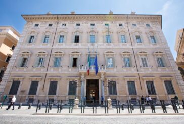 Bandiere a mezz'asta in Senato per Berlusconi