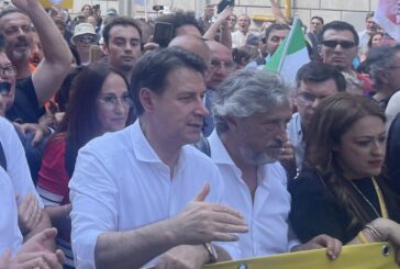 Conte "Il Governo vuole fare cassa sui poveri"